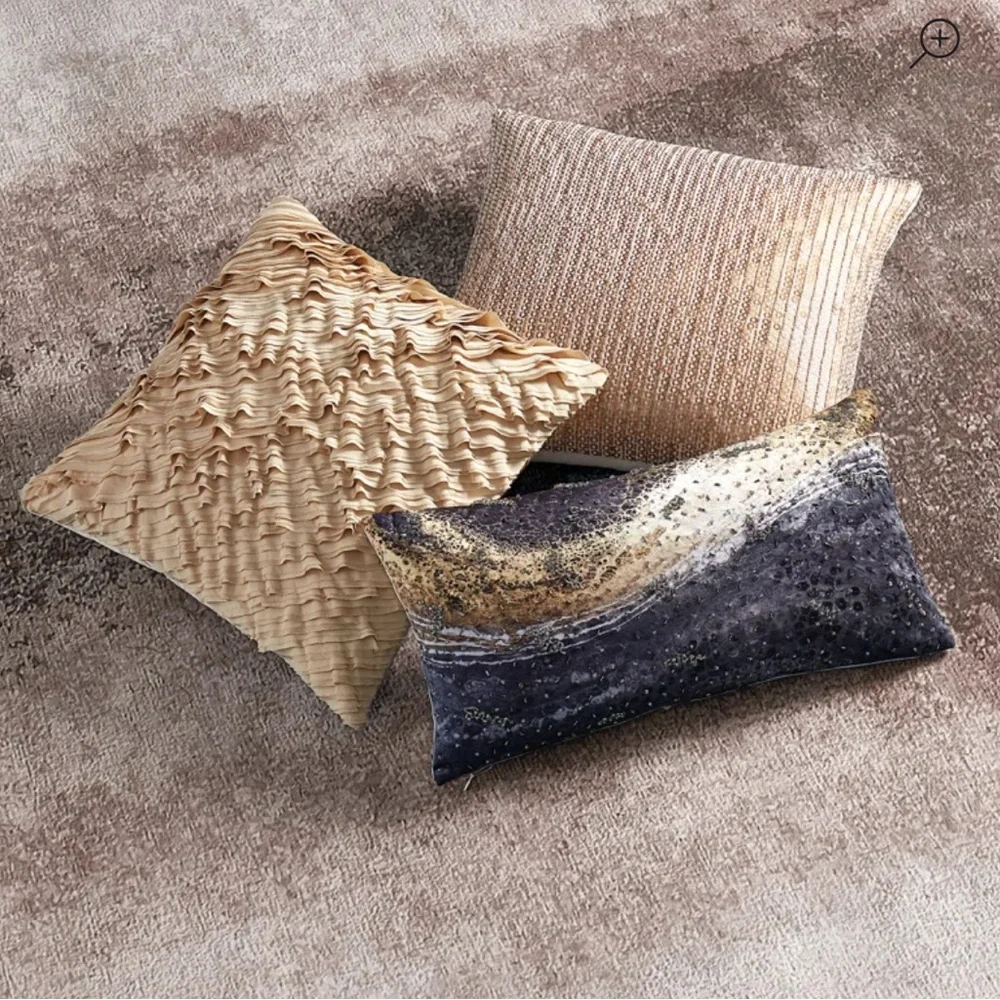 Donna Karan Essentials TWITLIGHT  Knitted Euro Sham 26”x26”